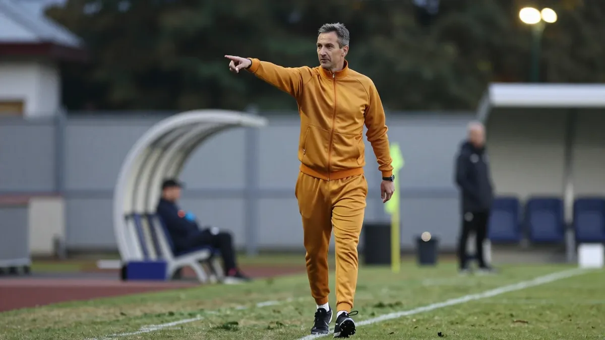 Newport County manager Hayden Mullins is targeting a positive result when his side host play-off hopefuls Chesterfield at...