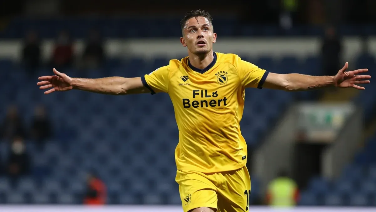 Shaquille Gwengwe's late goal secured a 2-2 draw for Newport County against Tranmere Rovers, extending the Exiles'...